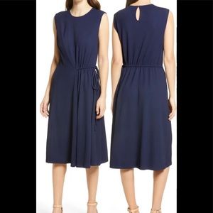 MAGGY LONDON Navy blue size 6 NWT